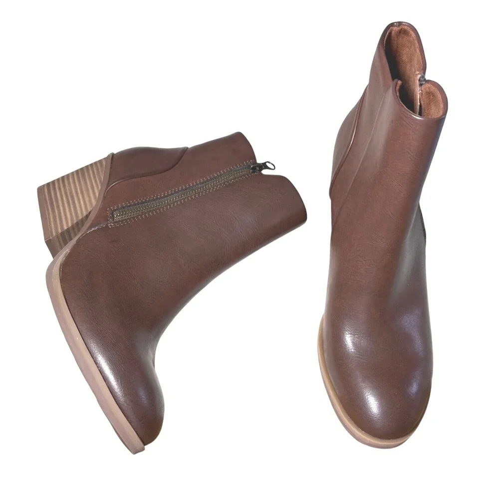 KORKS Hattie‎ Brown Vegan Leather Western Booties. NWOT 8.5